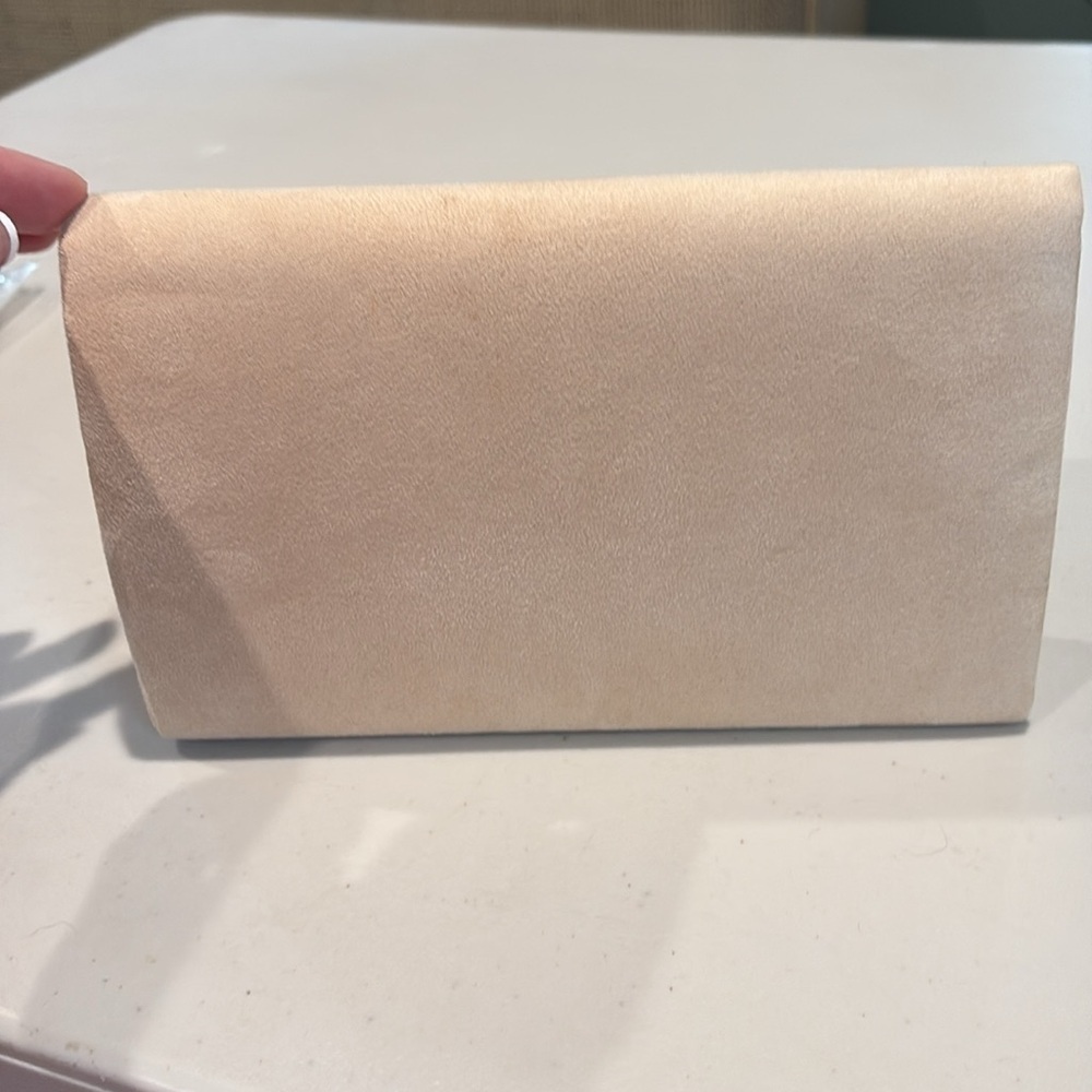 Charming Tailor - faux suede Cream Clutch bag / crossbody bag. Purse. NWT - Picture 4 of 13